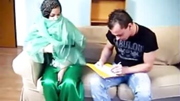 Dark-haired beauty receives atrocious banging for her twat