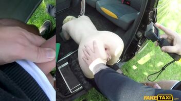 Rimming and anal from Daisy Delicious in a fake taxi