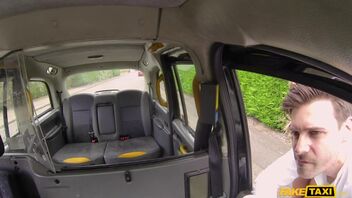 Lindsey Cruz and her man fuck in the backseat of a cab