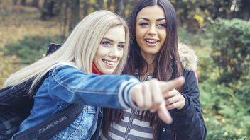 Nesty, Martina Smeraldi in Christmas Kindness