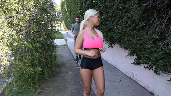 Guy picks up Bridgette B in broad daylight and analyzes