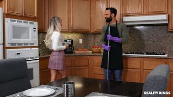 Lilly Bell in You Missed a Spot