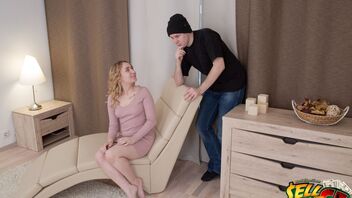 Bella Mur in Surprise fuck for kinky gf