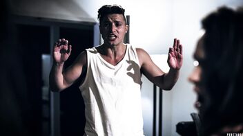 Brunette MILFs Reagan Foxx and Krissy Lynn blow a guy