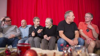 Lucie Fernandez, Teressa Bizarre in Waiting For Santa To Cum