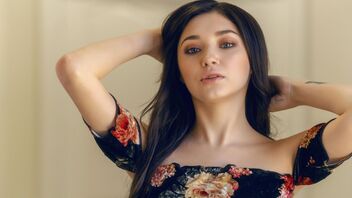 Sia Lust in Fresh And Sexy Babe Sia Lust Loves To Fuck