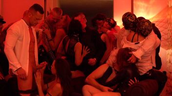 Lilu Moon and Cassie Del Isla took part in a sexy orgy