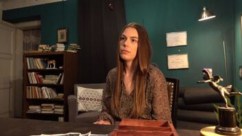 Breastfeeding mom Simona gets fucked by sly therapist