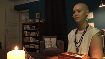 Bald hottie Kristyna gets hypnotized and fucked by doc