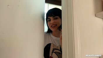 Freja Noir in RK At Home: Feeling Out Freja