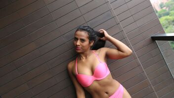 Lahia Crox in The Colombian cocksucking and a fucking hottie