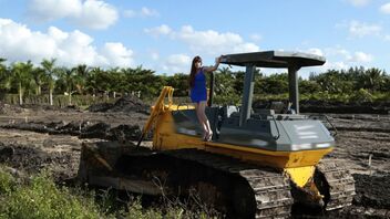 Amber Chase in Well Versed