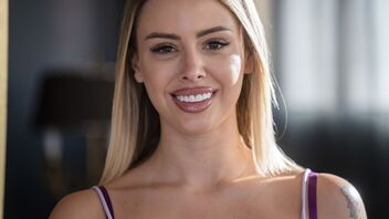 Lya Missy in Lay It On Her